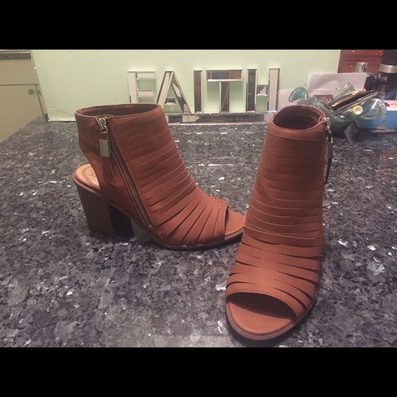 Circus by Sam Edelman - Picture 2 of 4